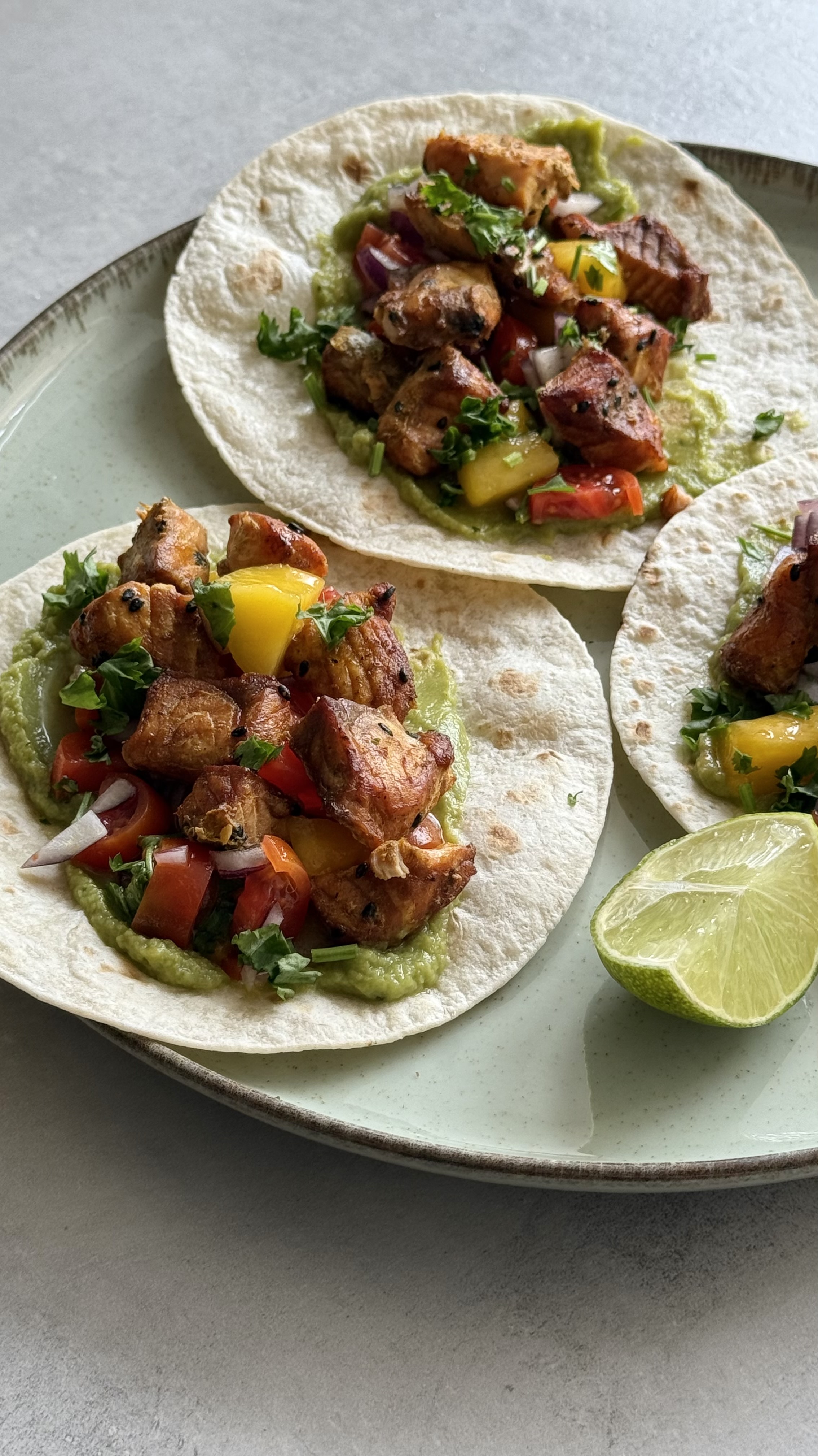 Emplatado tacos de salmón